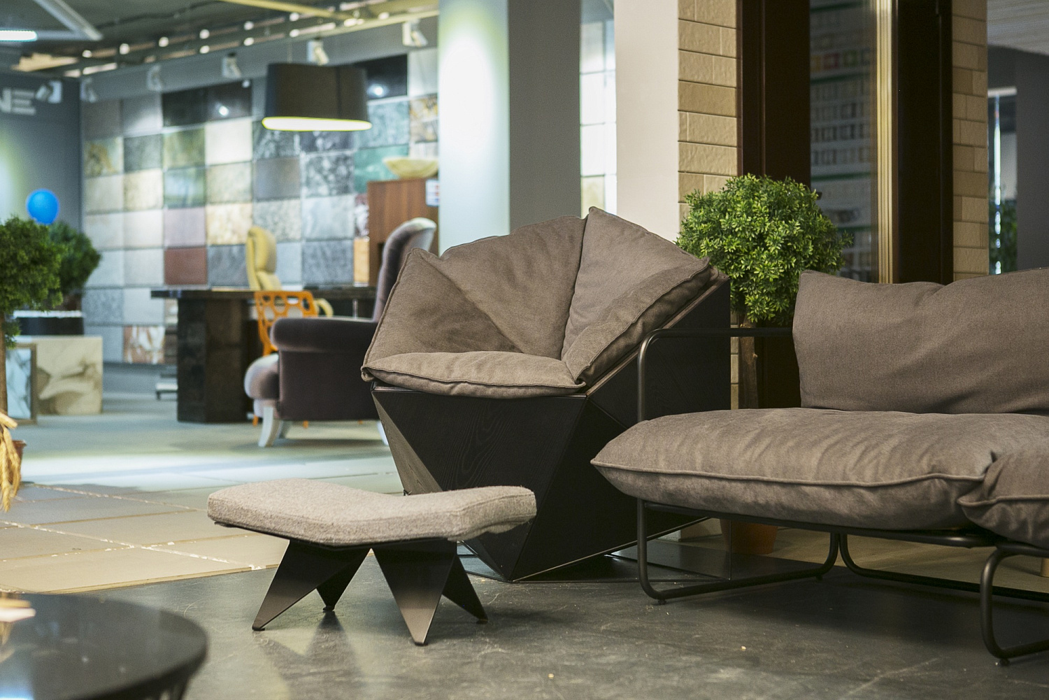 BY_FURNITURE SHOWROOM