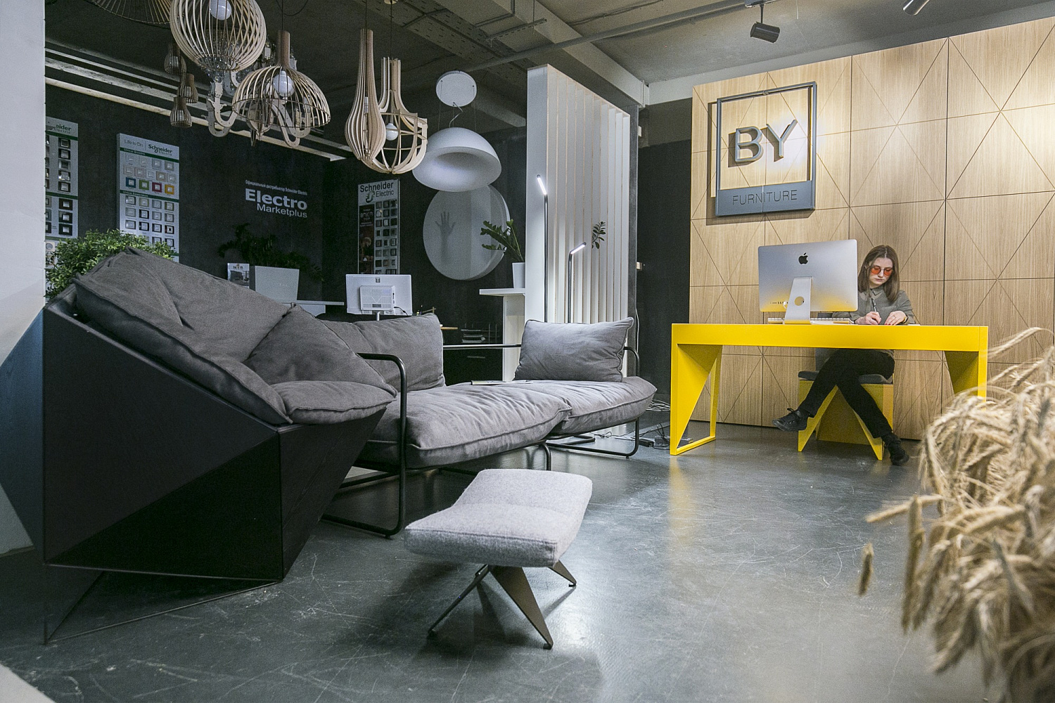 BY_FURNITURE SHOWROOM