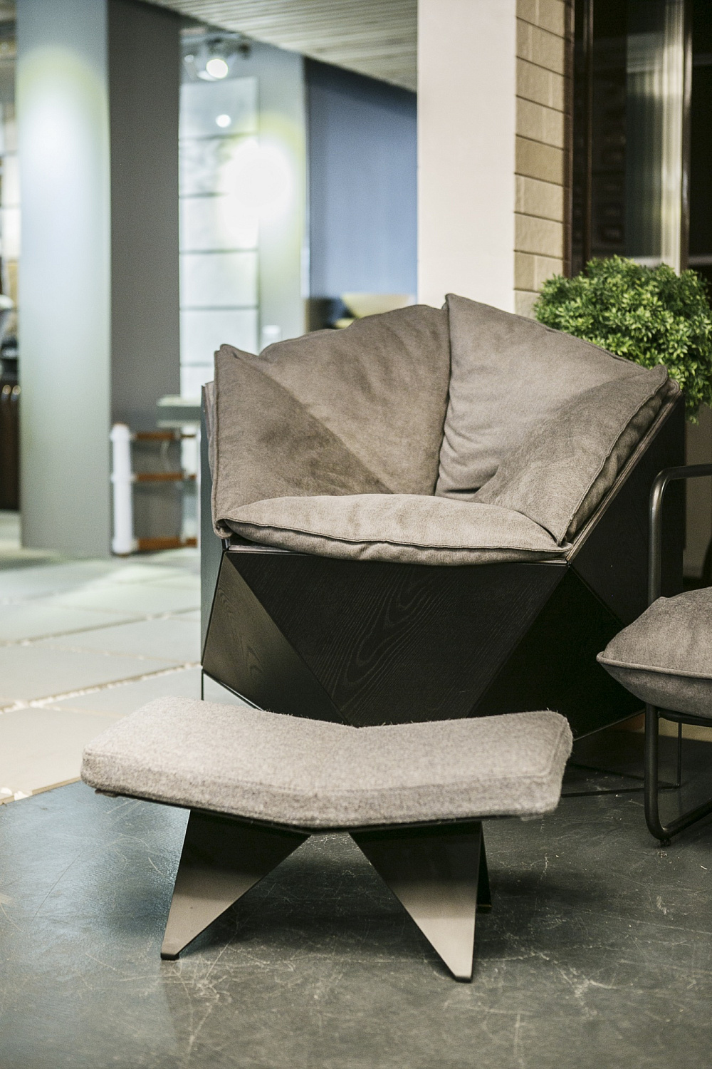 BY_FURNITURE SHOWROOM